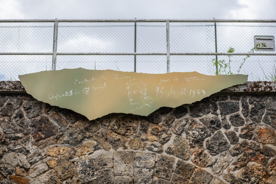 Oeuvre artistique Outre Nuit Chemsedinne Herriche fort de Romainville photo Nicolas Moulard