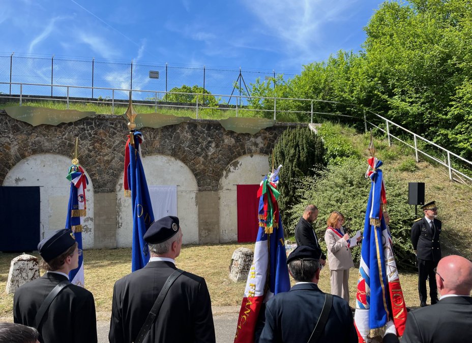 Inauguration parcours artistique Outre-Nuit au fort de Romainville (c) Sylvain Hitau
