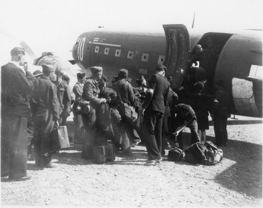 Return of prisoners and deportees to Le Bourget in September 1945